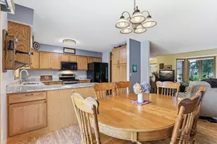 6666 12th St N, Oakdale, MN 55128 - Photo 8