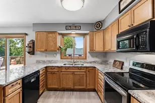 6666 12th St N, Oakdale, MN 55128 - Photo 4