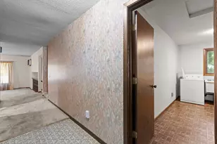 8233 Pleasant View Ct, Mounds View, MN 55112 - Photo 6