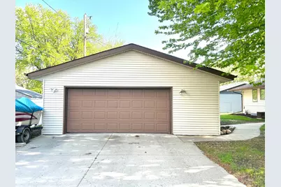 2113 9 1/2 Street N, Fargo, ND 58102 - Photo 4
