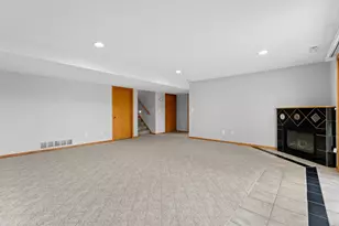 4524 Meadow Lakes Dr NW, Rochester, MN 55901 - Photo 18