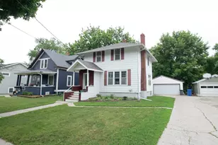 1033 12th St N, Fargo, ND 58102 - Photo 2