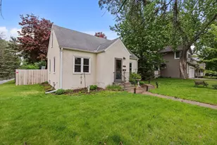4366 Vera Cruz Ave N, Robbinsdale, MN 55422 - Photo 2