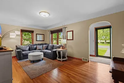 4366 Vera Cruz Avenue N, Robbinsdale, MN 55422 - Photo 8