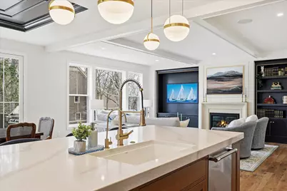 124 Chicago Avenue N, Wayzata, MN 55391 - Photo 2
