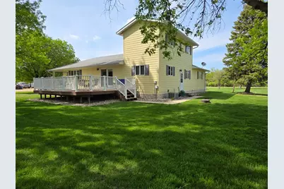 307 Brook Avenue N, Porter, MN 56280 - Photo 4