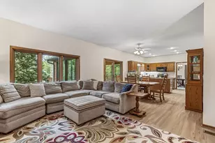 1130 Dove Ct, Chanhassen, MN 55317 - Photo 18