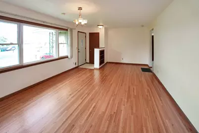 7016 Oliver Circle N, Brooklyn Center, MN 55430 - Photo 2