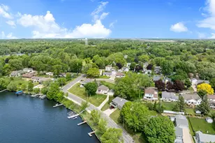 105 Giles Pl, Albert Lea, MN 56007 - Photo 1