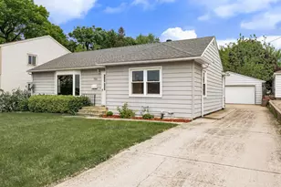 105 Giles Pl, Albert Lea, MN 56007 - Photo 4