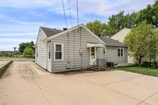 105 Giles Pl, Albert Lea, MN 56007 - Photo 32