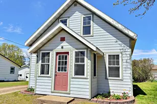 115 Main Street NW, Menahga, MN 56464 - Photo 2