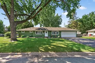 121 E 94 1/2 St, Bloomington, MN 55420 - Photo 2