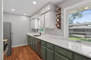 121 E 94 1/2 St, Bloomington, MN 55420 - Photo 14
