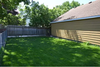 630 15th Street NE, Rochester, MN 55906 - Photo 6