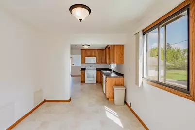 822 16th Street N, Moorhead, MN 56560 - Photo 6