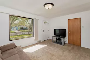 822 16th St N, Moorhead, MN 56560 - Photo 4