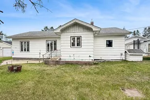 814 21st St NW, Bemidji, MN 56601 - Photo 2