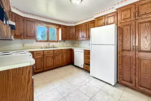 814 21st St NW, Bemidji, MN 56601 - Photo 6