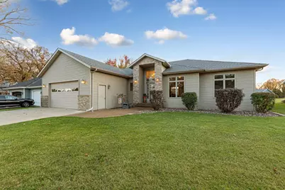 1447 Nottingham Drive, Owatonna, MN 55060 - Photo 2