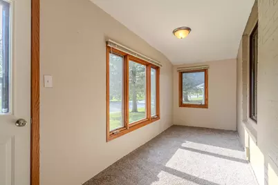 629 Barrette Street, Crookston, MN 56716 - Photo 2
