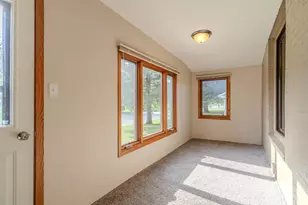 629 Barrette St, Crookston, MN 56716 - Photo 2