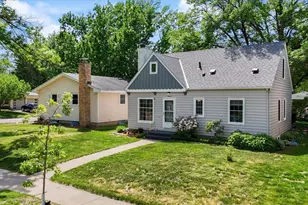 3805 Zenith Ave N, Robbinsdale, MN 55422 - Photo 2