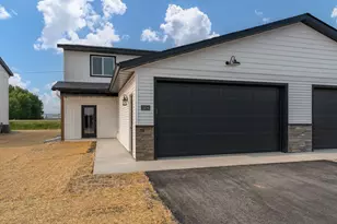 3207 Scotch Ln, Mankato, MN 56001 - Photo 1