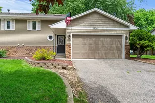 2336 Hale Ave N, Oakdale, MN 55128 - Photo 1