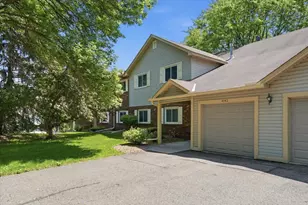 4342 Buckingham Ct, Vadnais Heights, MN 55127 - Photo 2