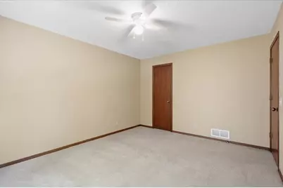 4342 Buckingham Court, Vadnais Heights, MN 55127 - Photo 12