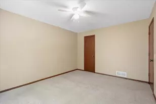 4342 Buckingham Ct, Vadnais Heights, MN 55127 - Photo 12