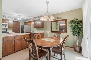 4342 Buckingham Ct, Vadnais Heights, MN 55127 - Photo 10