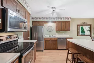 4342 Buckingham Ct, Vadnais Heights, MN 55127 - Photo 8