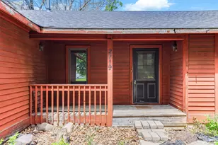 2219 Vivian Ln, Saint Paul, MN 55119 - Photo 2