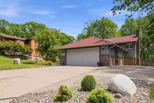 9137 Forest Hills Cir, Bloomington, MN 55437 - Photo 74