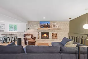 9137 Forest Hills Cir, Bloomington, MN 55437 - Photo 48
