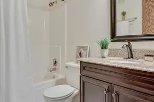 210 W Grant St, Minneapolis, MN 55403 - Photo 18