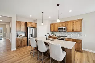 7819 Bridgewater Ct, Greenfield, MN 55373 - Photo 2