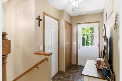 5146 Farnham Drive N, Hugo, MN 55038 - Photo 8