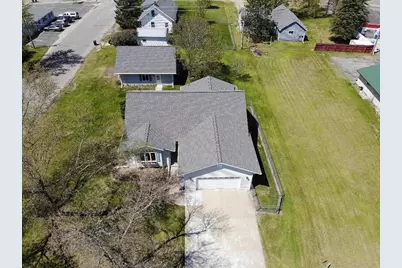 901 5th Street NE, Staples, MN 56479 - Photo 2