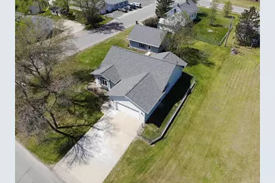 901 5th Street NE, Staples, MN 56479 - Photo 2