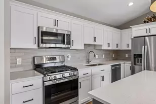 1740 Spruce St, Farmington, MN 55024 - Photo 6