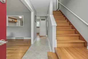 16404 Temple Dr S, Minnetonka, MN 55345 - Photo 4
