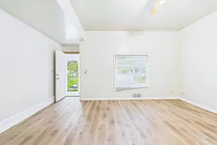 2633 Taylor Street NE, Minneapolis, MN 55418 - Photo 4