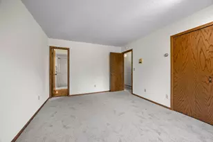 5367 Hyland Pl, Bloomington, MN 55437 - Photo 10