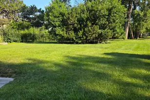 6638 Camden Dr, Brooklyn Center, MN 55430 - Photo 2