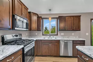 1314 23rd St SE, Saint Cloud, MN 56304 - Photo 2