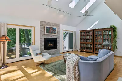4827 Lamplighters Lane, Minnetonka, MN 55345 - Photo 4
