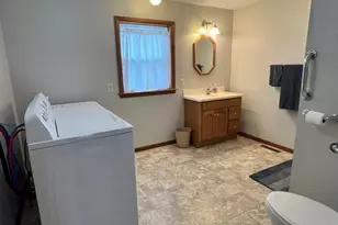 19443 560 Ave, Austin, MN 55912 - Photo 10
